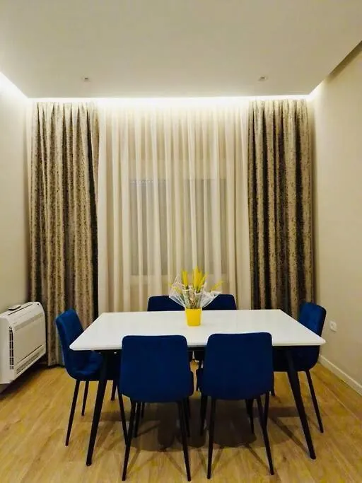 Lilo'S Place 1 Tirana Albania