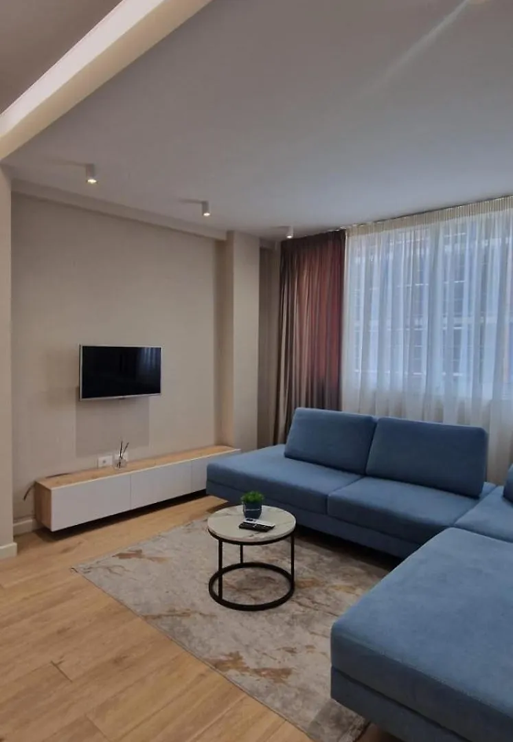 Apartment Lilo'S Place 1 Tirana